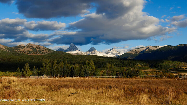 Property Photo:  1970 Snow Crest Ranch Drive  ID 83422 