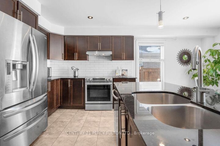 Property Photo:  50 Robb Lane  ON L1C 3K2 