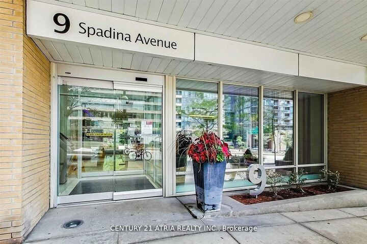 Property Photo:  9 Spadina Avenue 511  ON M5V 3V3 