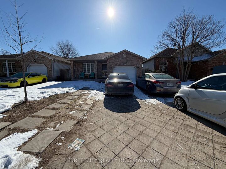 161 Thurman Circle — photo 1