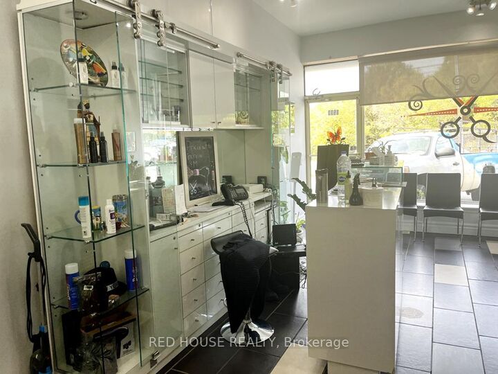 Property Photo: 1533 O'Connor Drive ON M4B 2V7