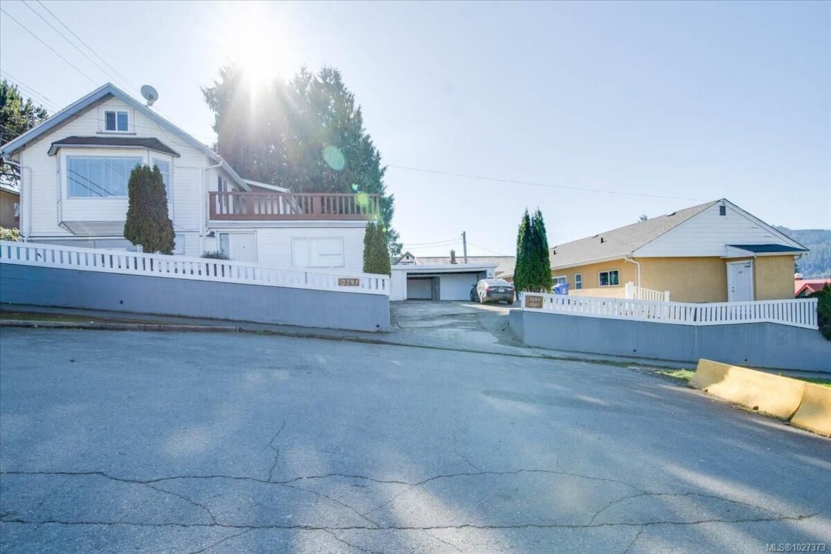 Property Photo: 3291 3rd Ave BC V9Y 4C9