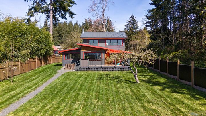 Property Photo: 1304 Midden Rd BC V9M 2R6