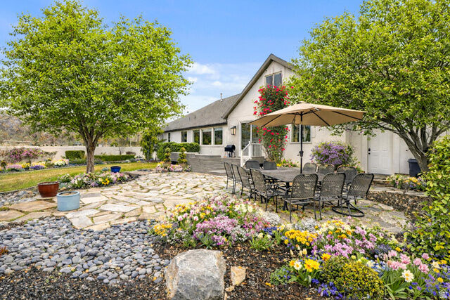 Property Photo:  648 W 250 N  UT 84042 