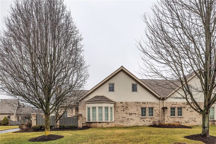 Property Photo:  1303 Cherry Hill Drive  PA 15142 