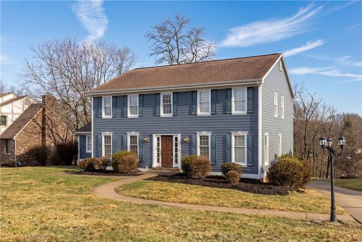 Property Photo:  2356 Westgate Dr  PA 15237 