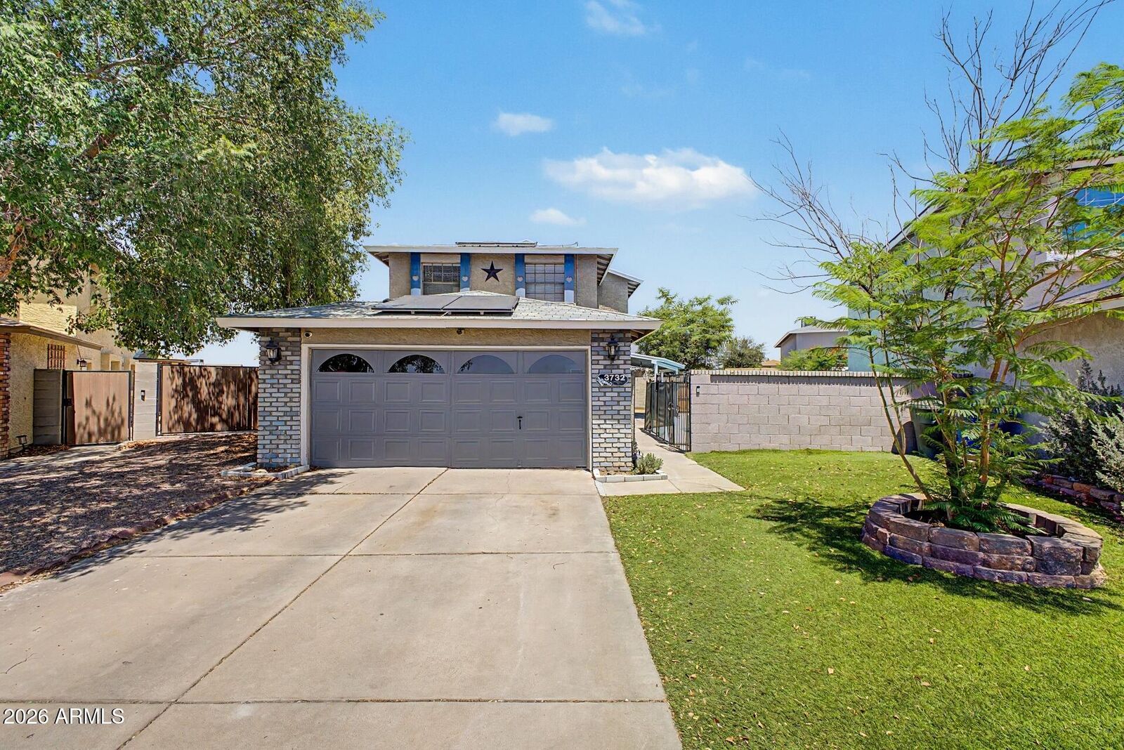 Property Photo: 3732 W Bluefield Avenue AZ 85308
