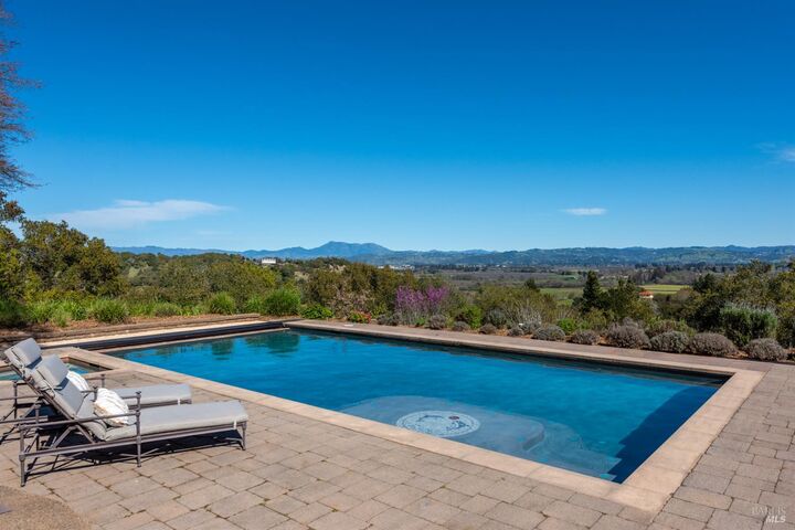 Property Photo:  2405 Lewis Drive  CA 95472 