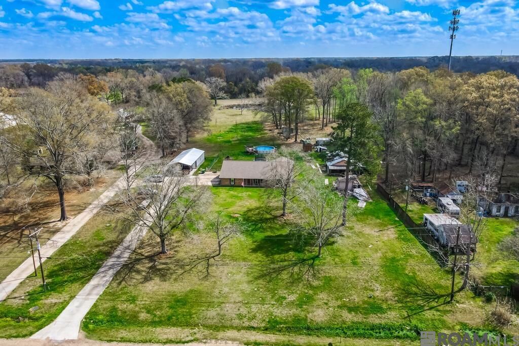 Property Photo: 20354 Plank Rd LA 70791