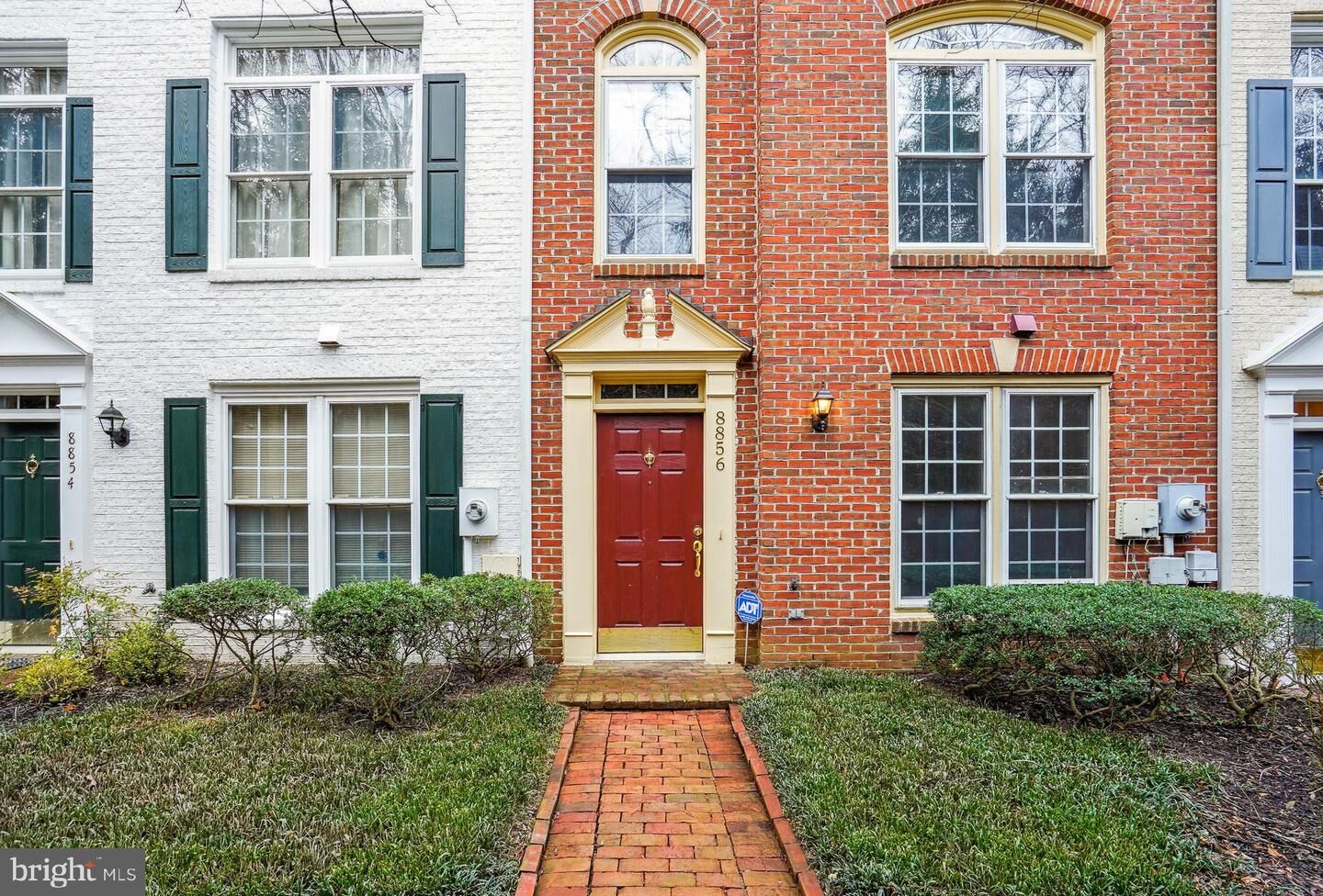 Property Photo:  8856 Mansion View Court  VA 22182 