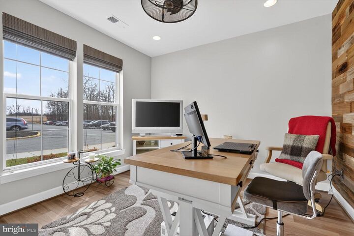 Property Photo: 13890 Clear Lake Circle VA 22191