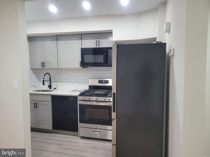 Property Photo: 220 33rd Street NE DC 20019