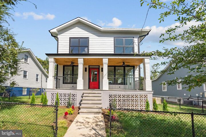 Property Photo:  2118 Rand Place NE  DC 20002 