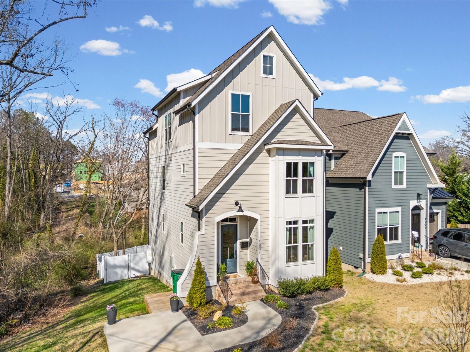 Property Photo:  1201 Delane Avenue  NC 28211 