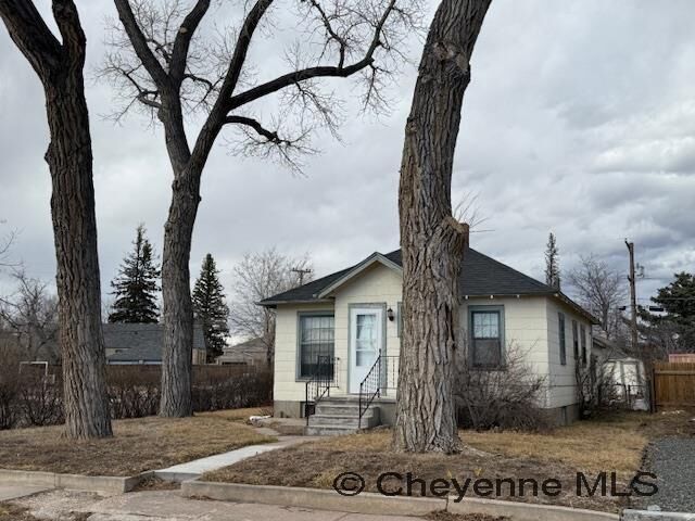 Property Photo: 1902 Cheyenne Pl WY 82001