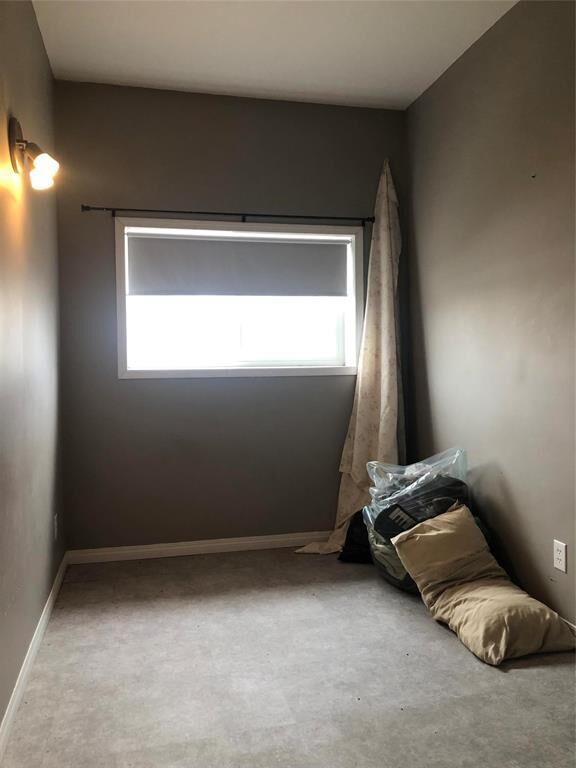 Property Photo:  107 Broadway Street  MB R0K 0X0 