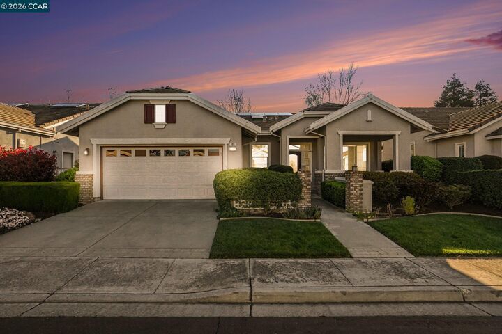 Property Photo: 208 Summerset Dr CA 94513