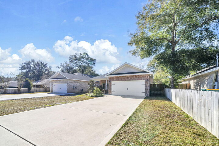 Property Photo: 1436 Hickory Street FL 32578