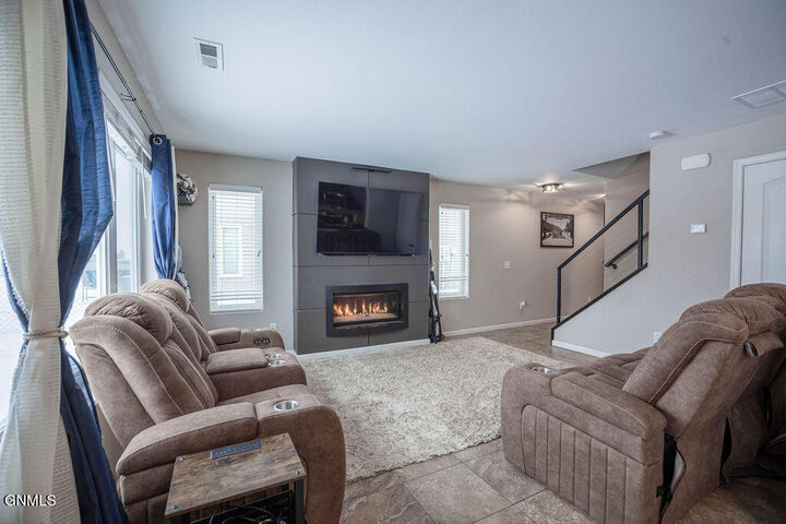 Property Photo:  702 Bremner Avenue  ND 58503 