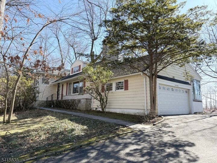 Property Photo:  113 Crest Dr  NJ 07922 