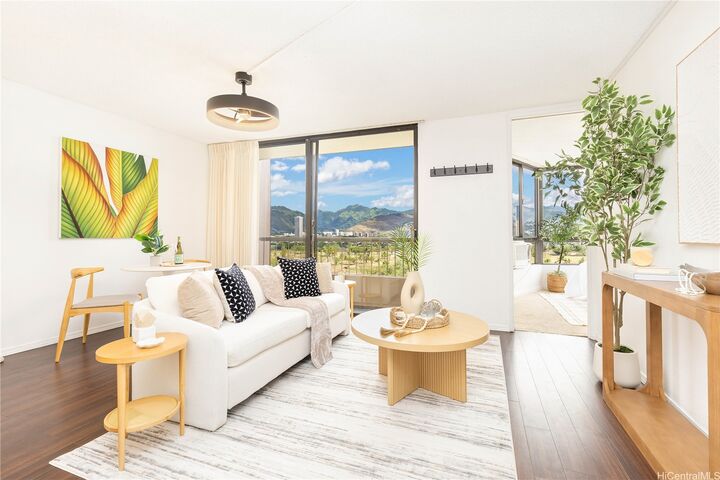 Property Photo:  320 Liliuokalani Avenue 1105  HI 96815 