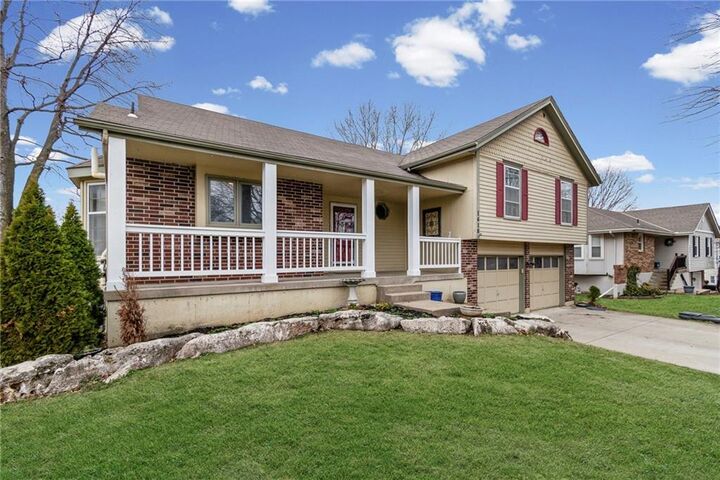 Property Photo:  1618 SE Boone Trail  MO 64063 