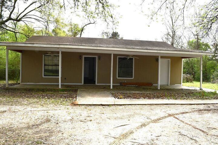 Property Photo:  330 Oak Grove  TX 75692 