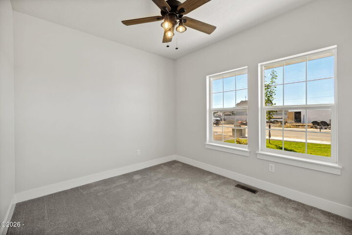 Property Photo:  927 Sierra Street  OR 97918 