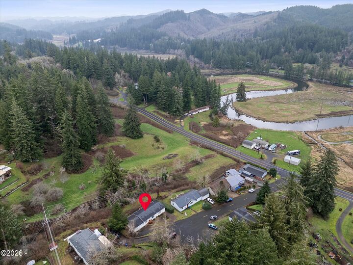 Property Photo:  622 Cherry Lane  OR 97391 