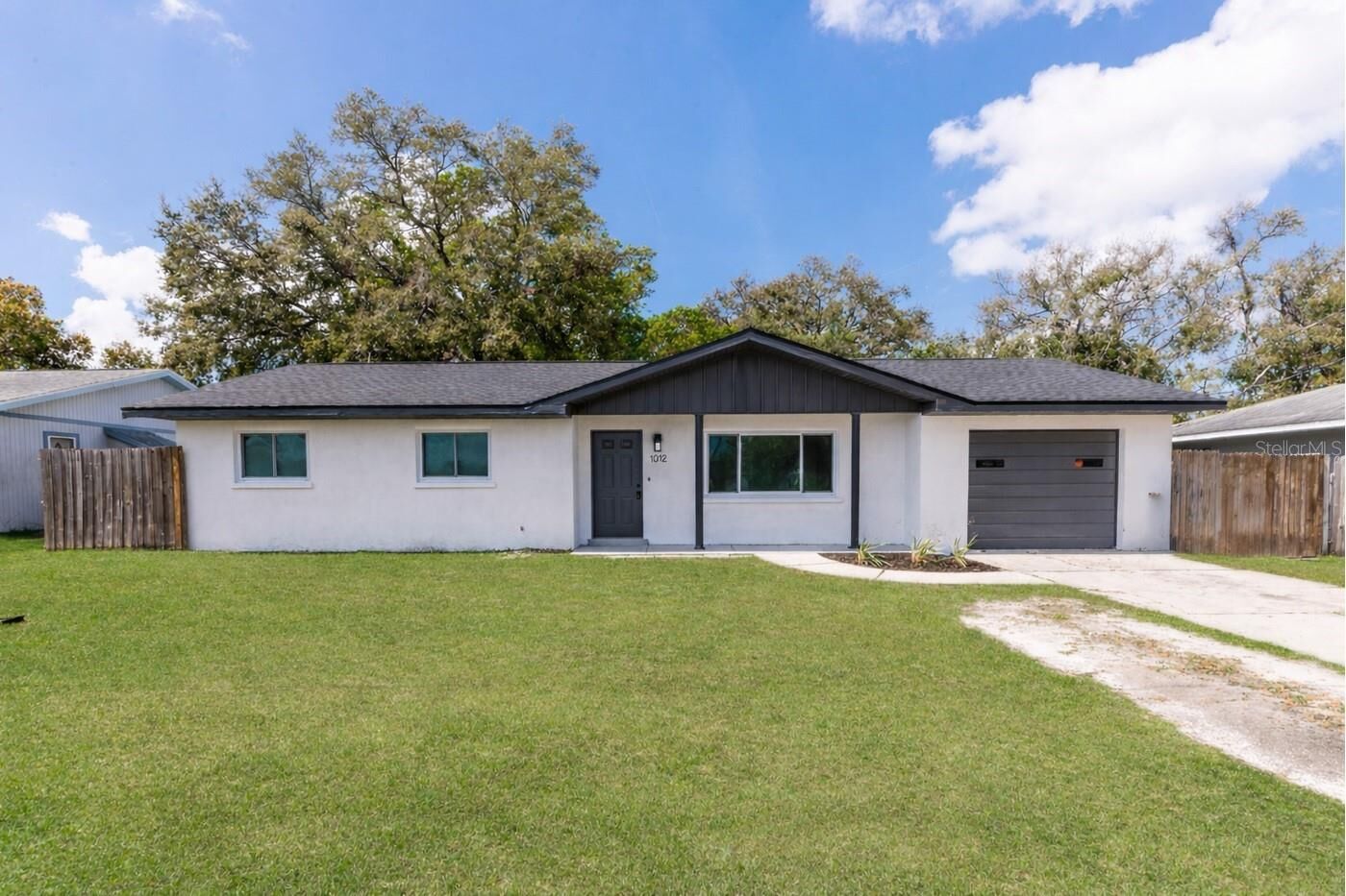 Property Photo:  1012 36th Street W  FL 34205 