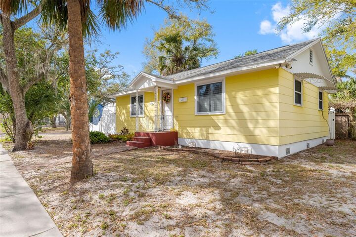 Property Photo:  427 5th Street N  FL 34695 