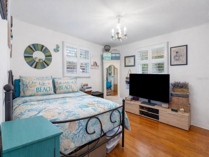 Property Photo:  427 5th Street N  FL 34695 