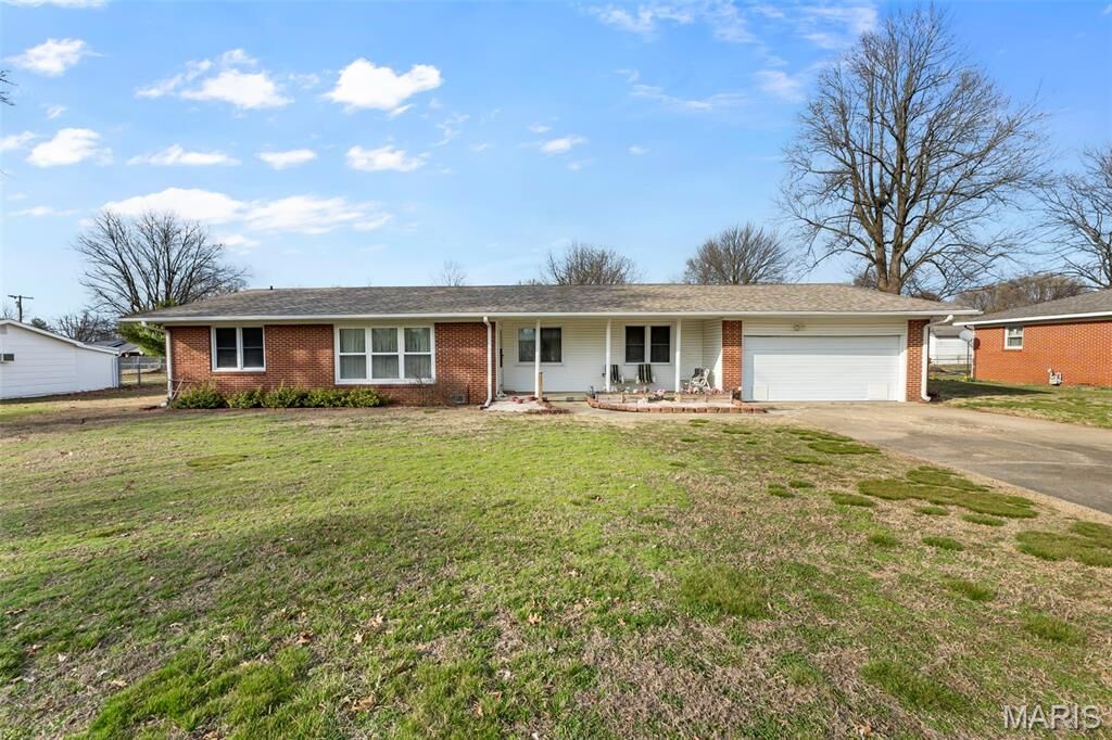 Property Photo: 410 Hux Street MO 63801