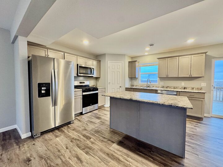 Property Photo:  2613 NW Granite Drive  ND 58703 