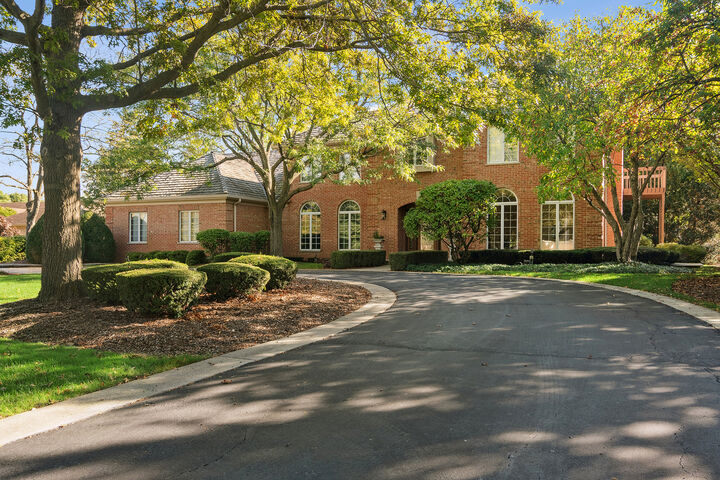 Property Photo: 1515 Galloway Drive IL 60010