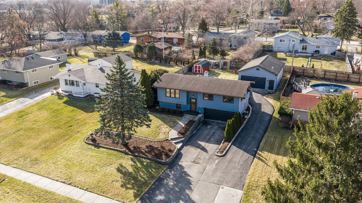 Property Photo:  563 Hitchcock Avenue  IL 60532 