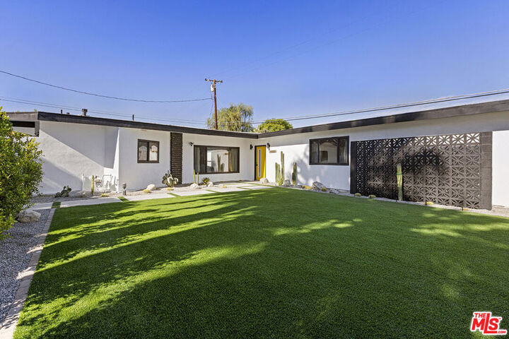 Property Photo:  44251 Russell Lane  CA 92260 