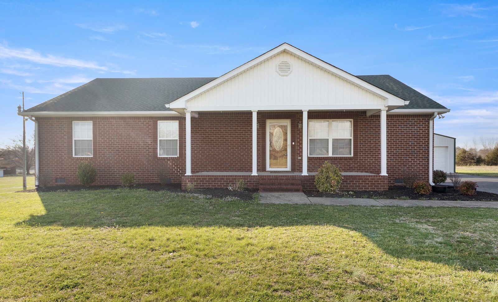 Property Photo:  85 Sharon Ln  TN 37083 