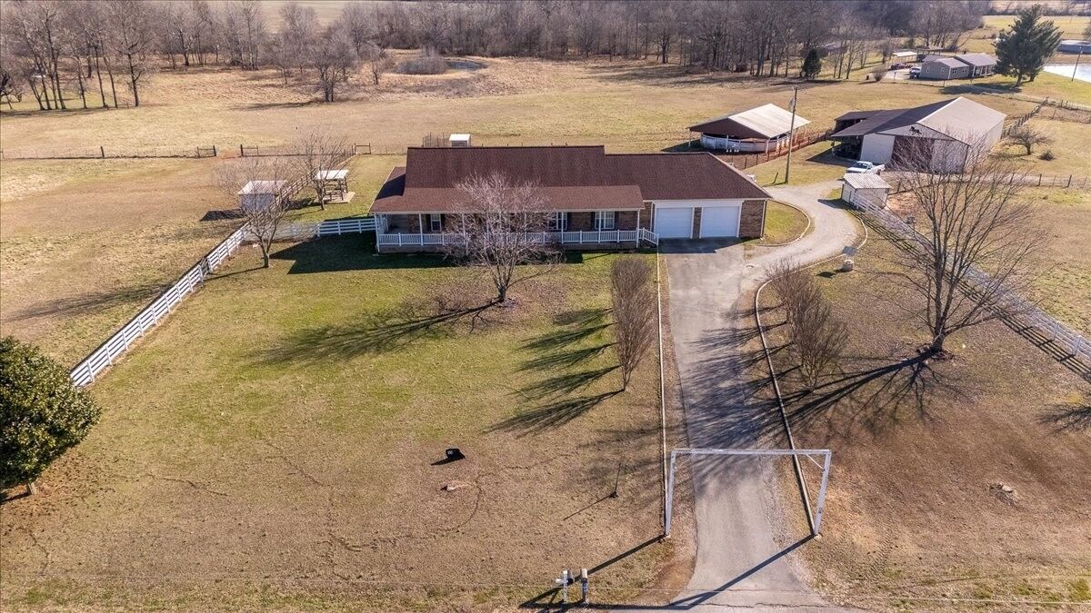 Property Photo: 158 Big Springs Rd TN 38464