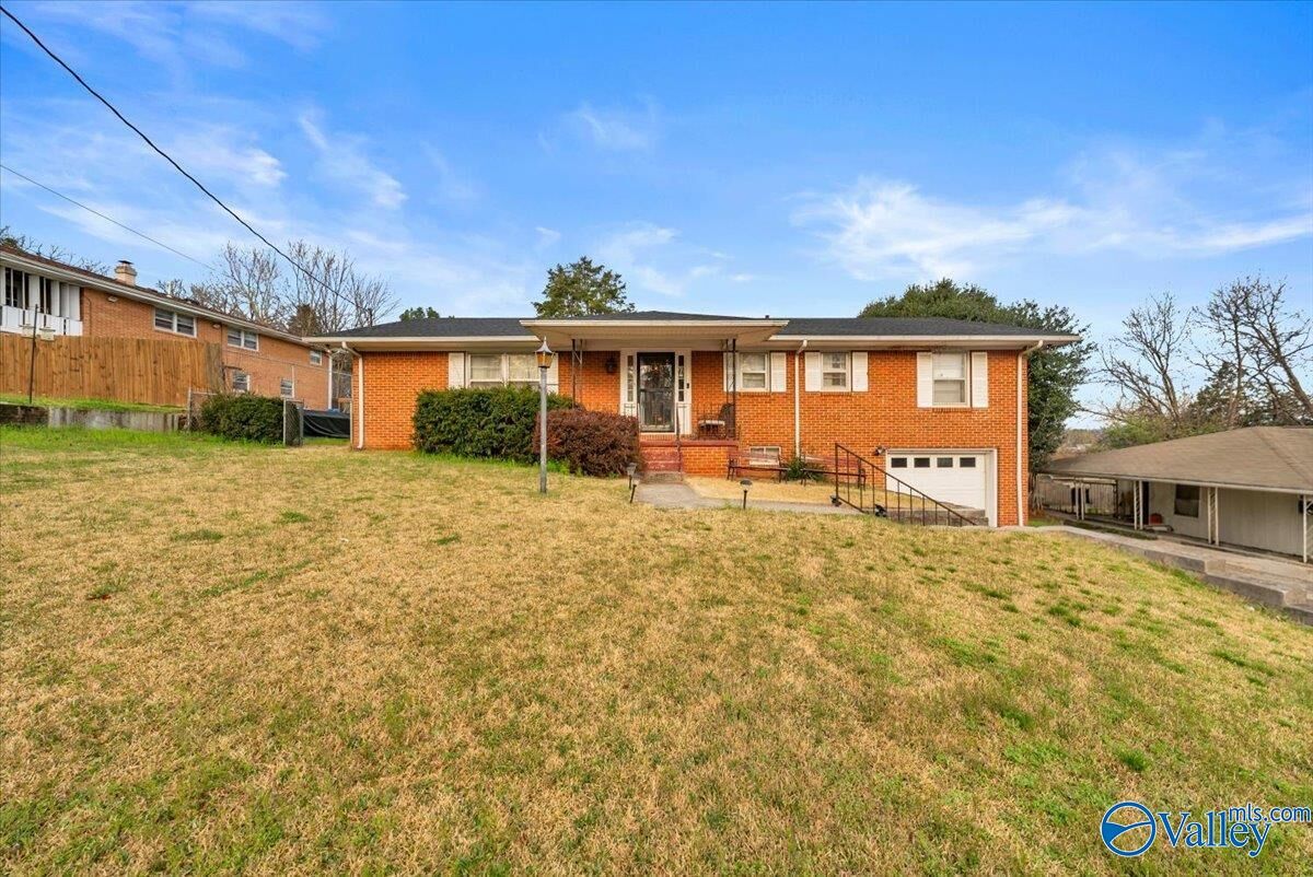 Property Photo: 4011 E Crestview Drive AL 35816