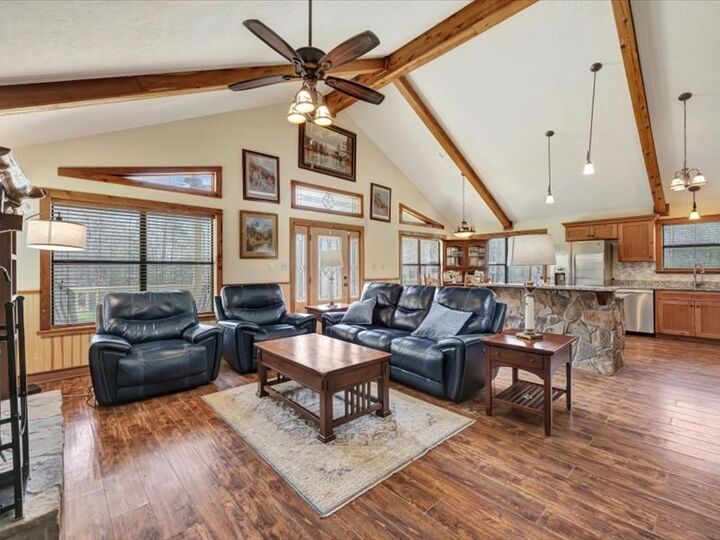 Property Photo:  115 Lakecrest Drive  TX 75944 