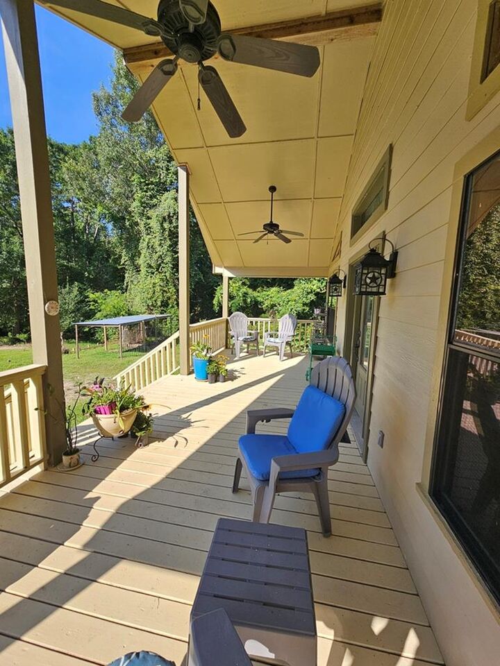 Property Photo:  115 Lakecrest Drive  TX 75944 