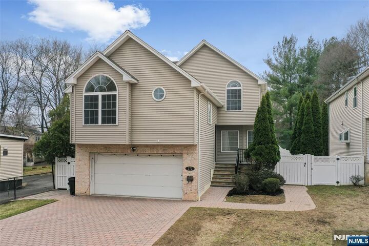 Property Photo:  272 Rockland Avenue  NJ 07648 