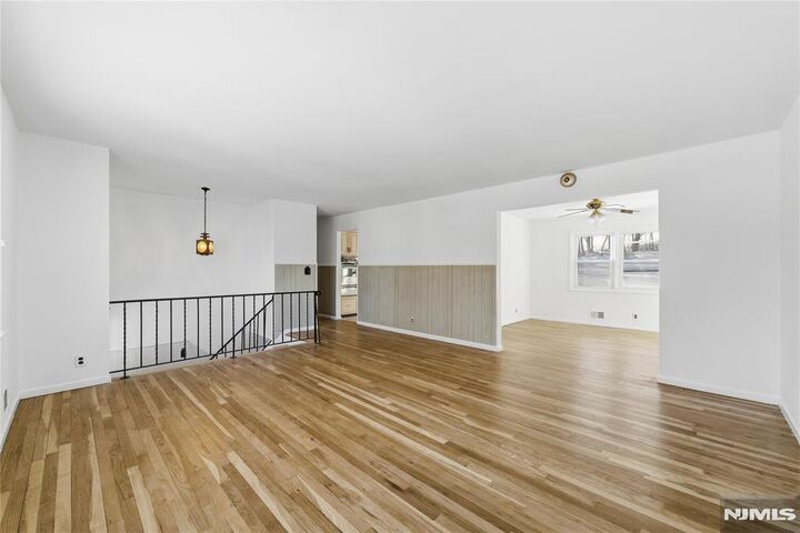 Property Photo:  6 Brookside Avenue  NJ 07840 