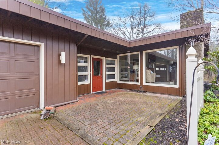 Property Photo: 2479 Tibbetts Wick Road OH 44420