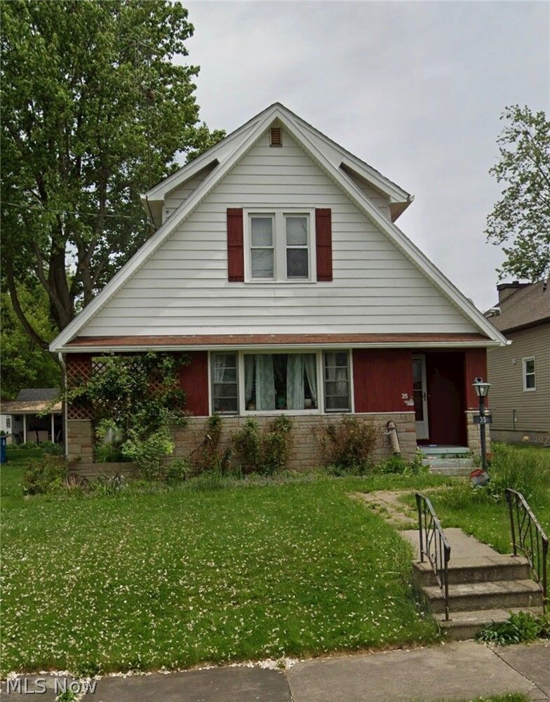 Property Photo:  35 Washington Avenue  OH 44446 