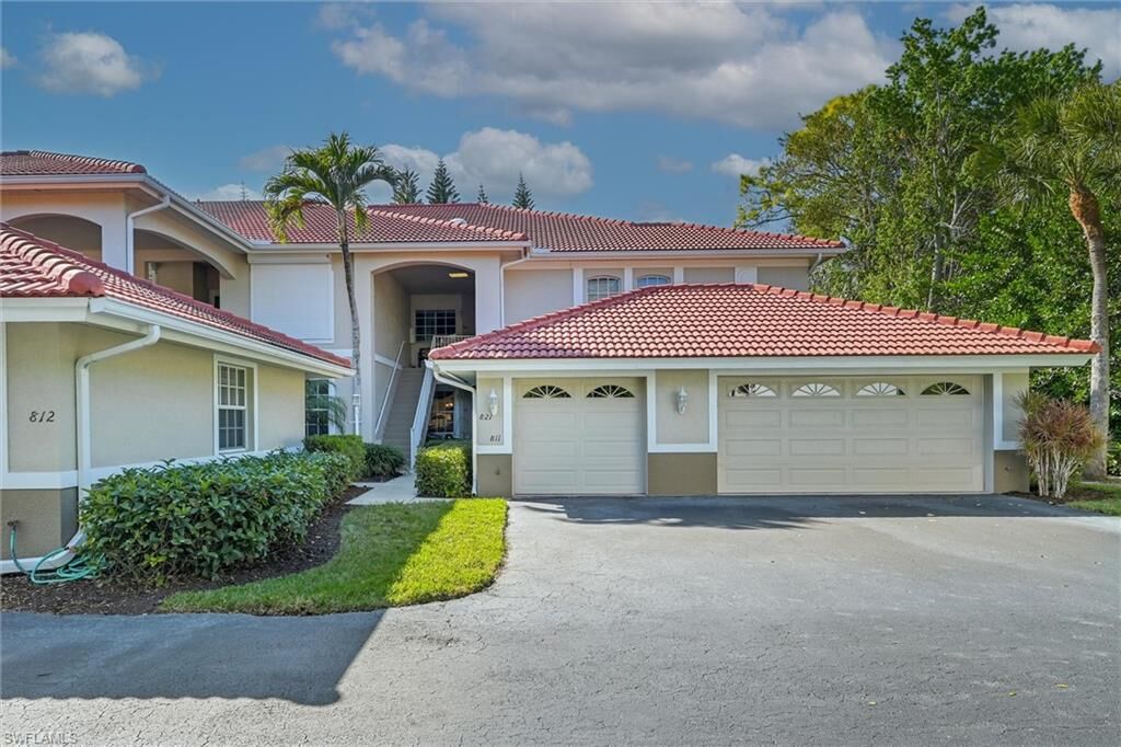Property Photo:  8085 Celeste Dr 811  FL 34113 