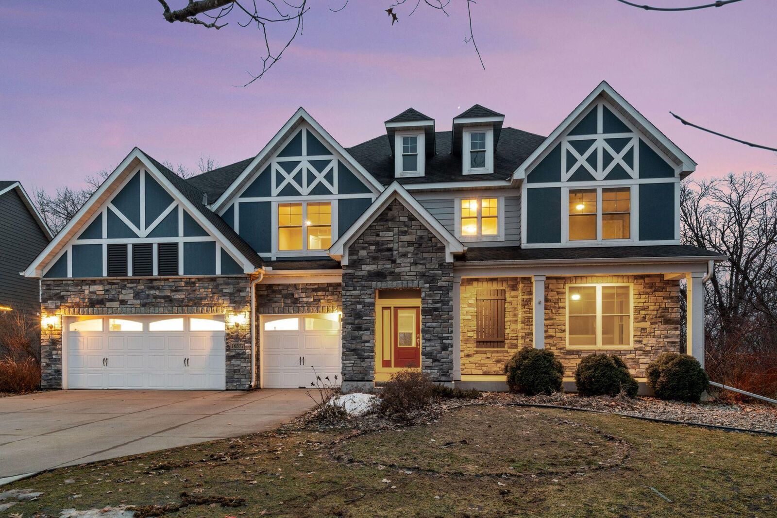 Property Photo:  16571 Reeder Ridge  MN 55347 