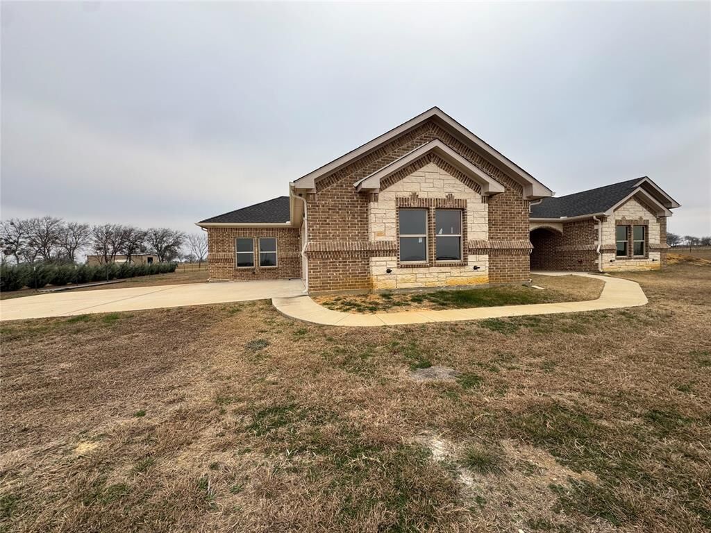 Property Photo: 760 Alysa Lane TX 75167
