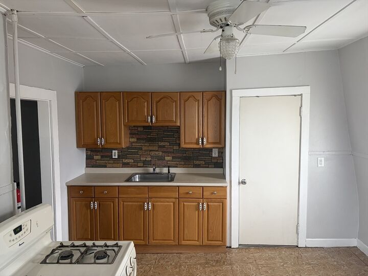 Property Photo:  127 Court Street 3  MA 02360 